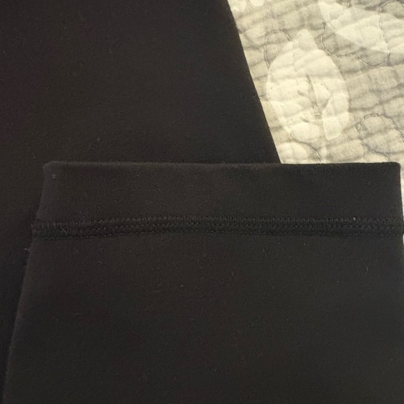 Lululemon Black Leggings ~ Size 10 - Picture 3 of 7